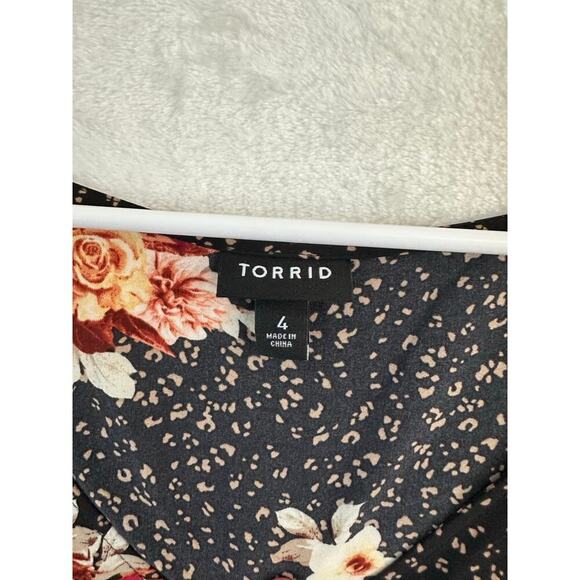 TORRID Peplum Hook Front Top 4 4X Contrast Print Boho Stretch - Picture 5 of 9